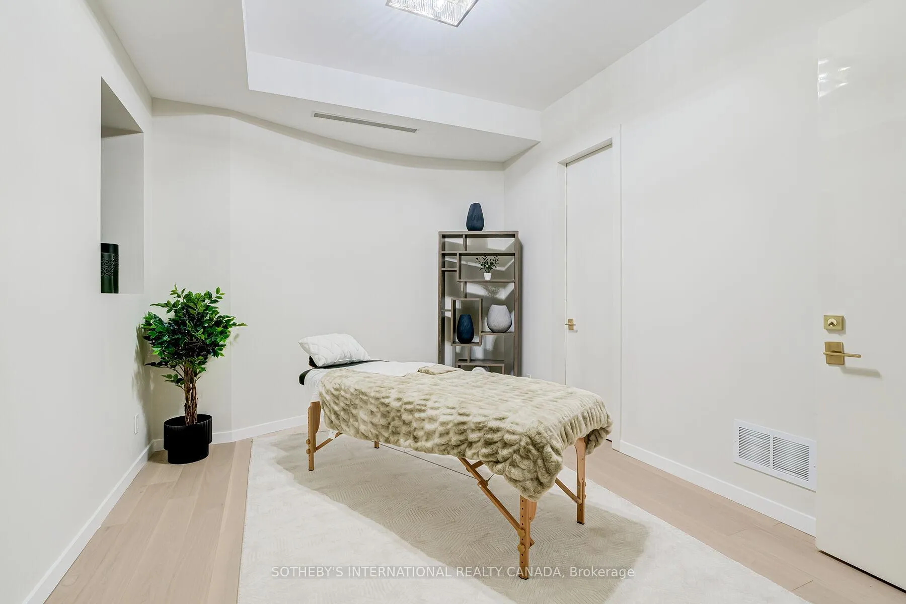 Photo 34 of 4599 Langstaff Road, Vaughan, East Woodbridge — HOMEH