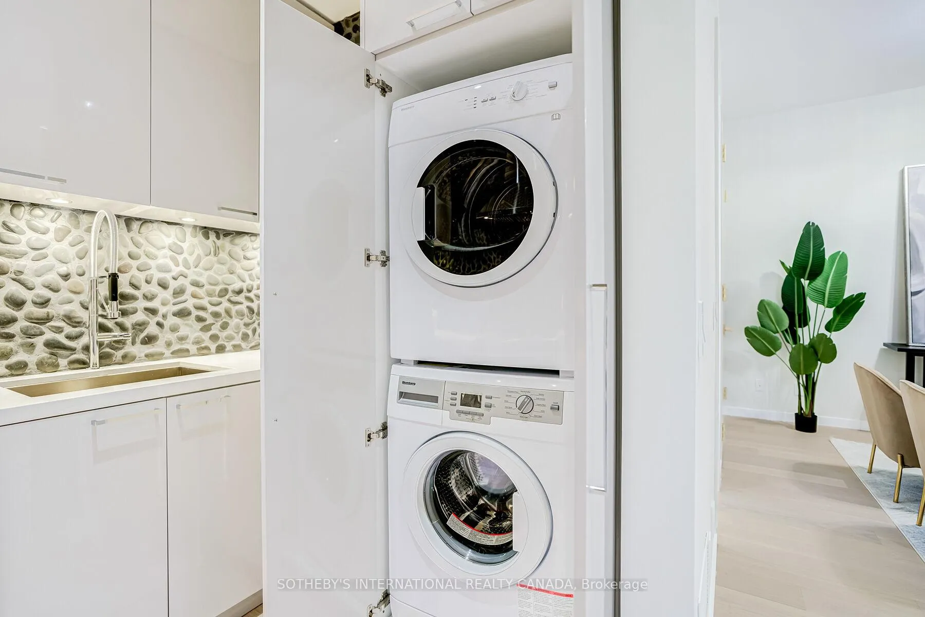 Photo 39 of 4599 Langstaff Road, Vaughan, East Woodbridge — HOMEH