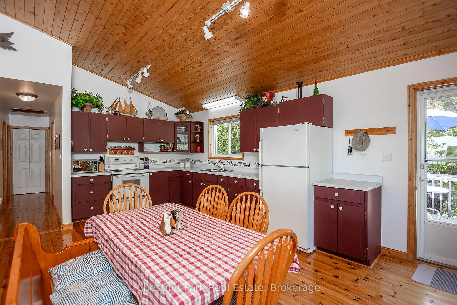Photo 17 of 11 Eagle Road, Northern Bruce Peninsula — HOMEH