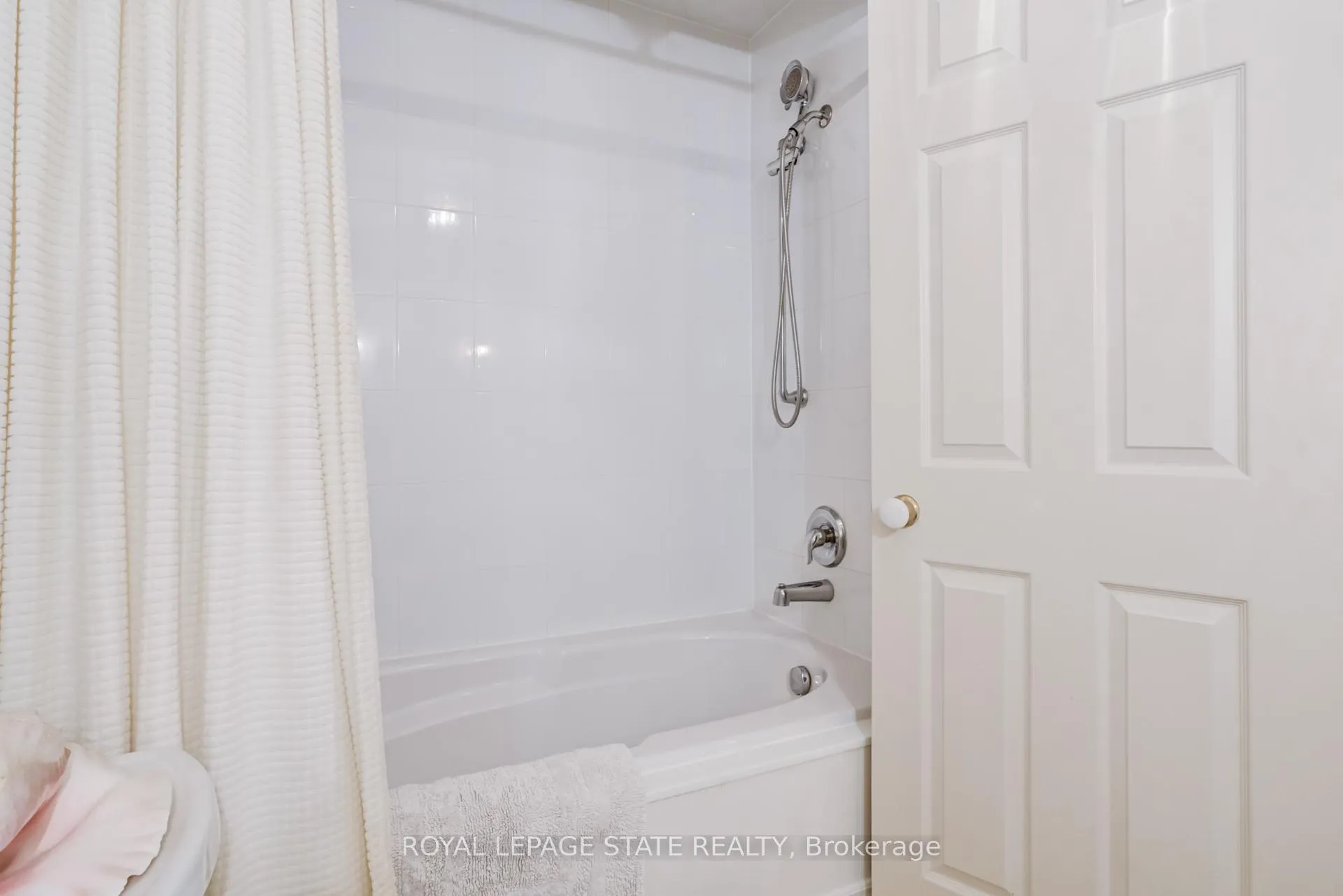 Photo 33 of 2134 Maplewood Road, Wellesley — HOMEH