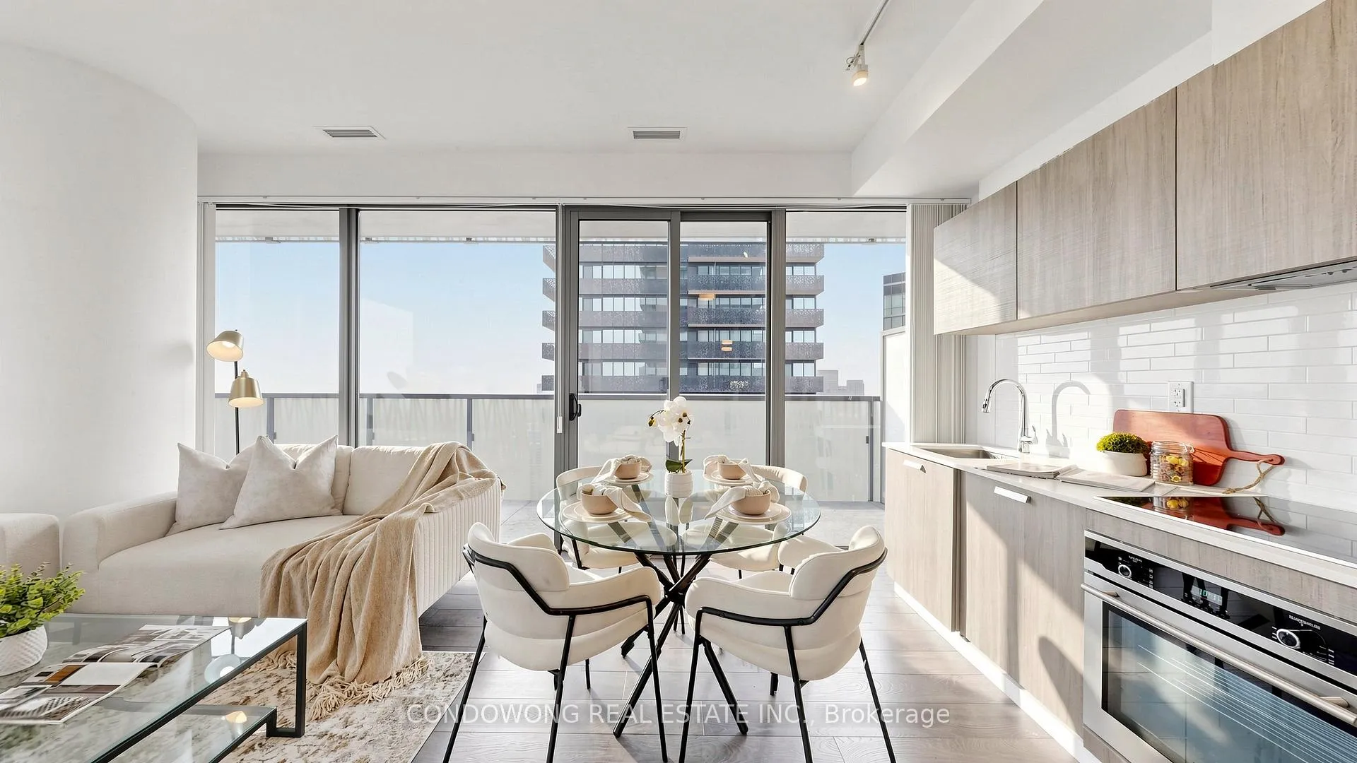 Photo 6 of Unit 4203, 50 Charles Street E, Toronto, Church-Yonge Corridor — HOMEH