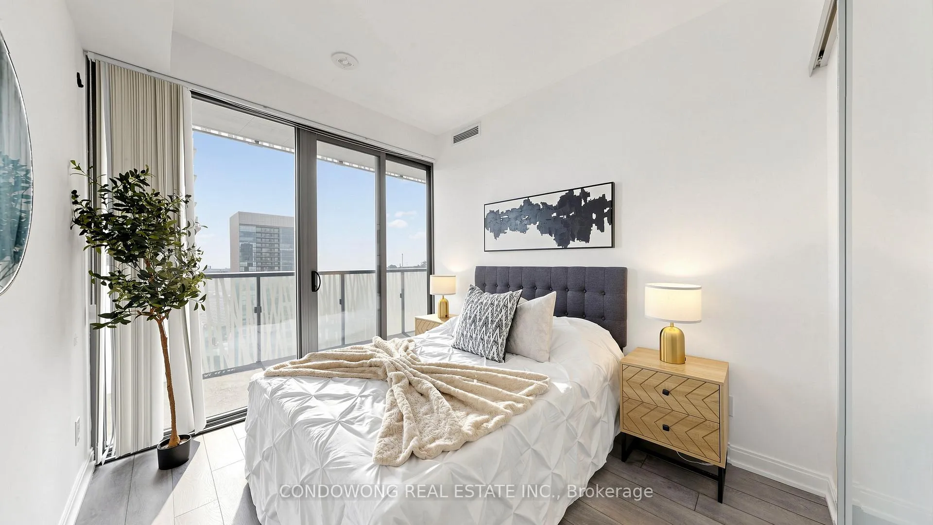 Photo 12 of Unit 4203, 50 Charles Street E, Toronto, Church-Yonge Corridor — HOMEH