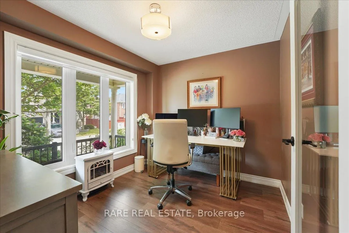 Photo 9 of 62 Hiberton Crescent, Brampton, Fletcher's Meadow — HOMEH