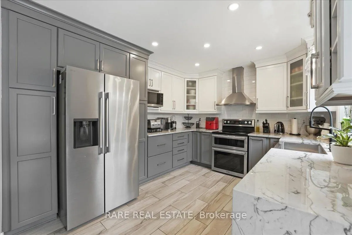 Photo 13 of 62 Hiberton Crescent, Brampton, Fletcher's Meadow — HOMEH