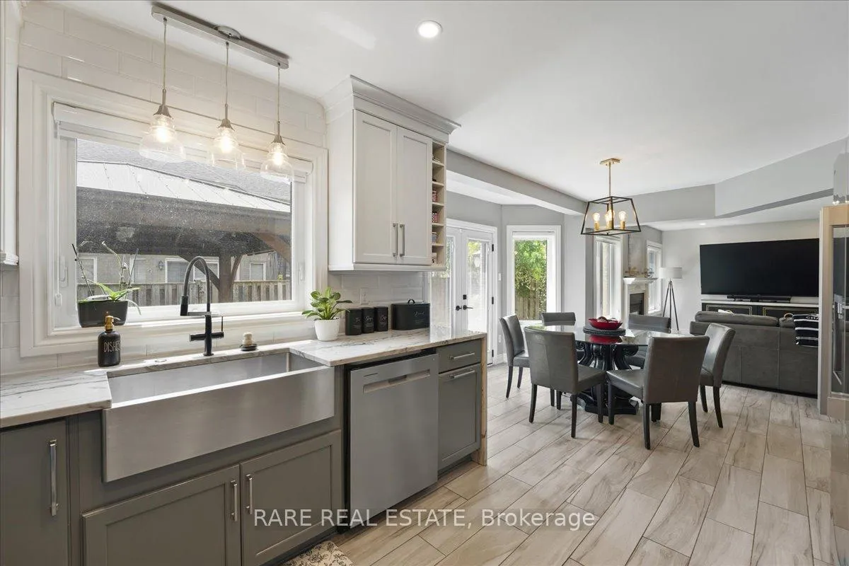 Photo 16 of 62 Hiberton Crescent, Brampton, Fletcher's Meadow — HOMEH