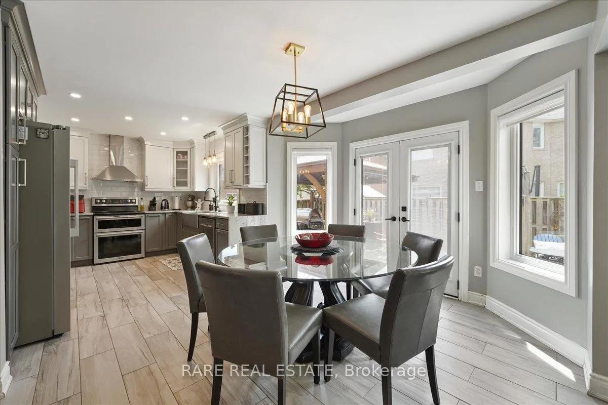Photo 17 of 62 Hiberton Crescent, Brampton, Fletcher's Meadow — HOMEH