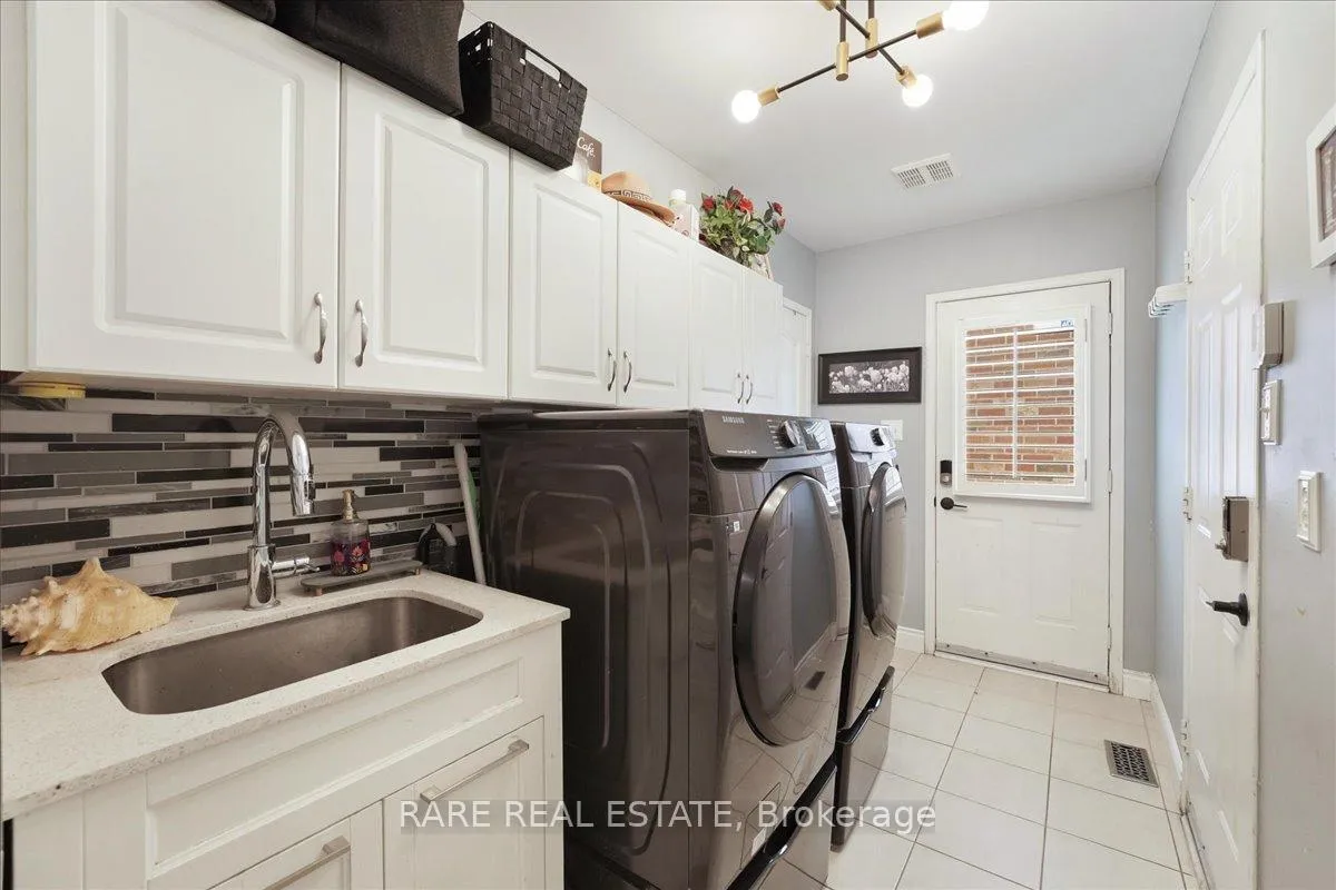 Photo 23 of 62 Hiberton Crescent, Brampton, Fletcher's Meadow — HOMEH