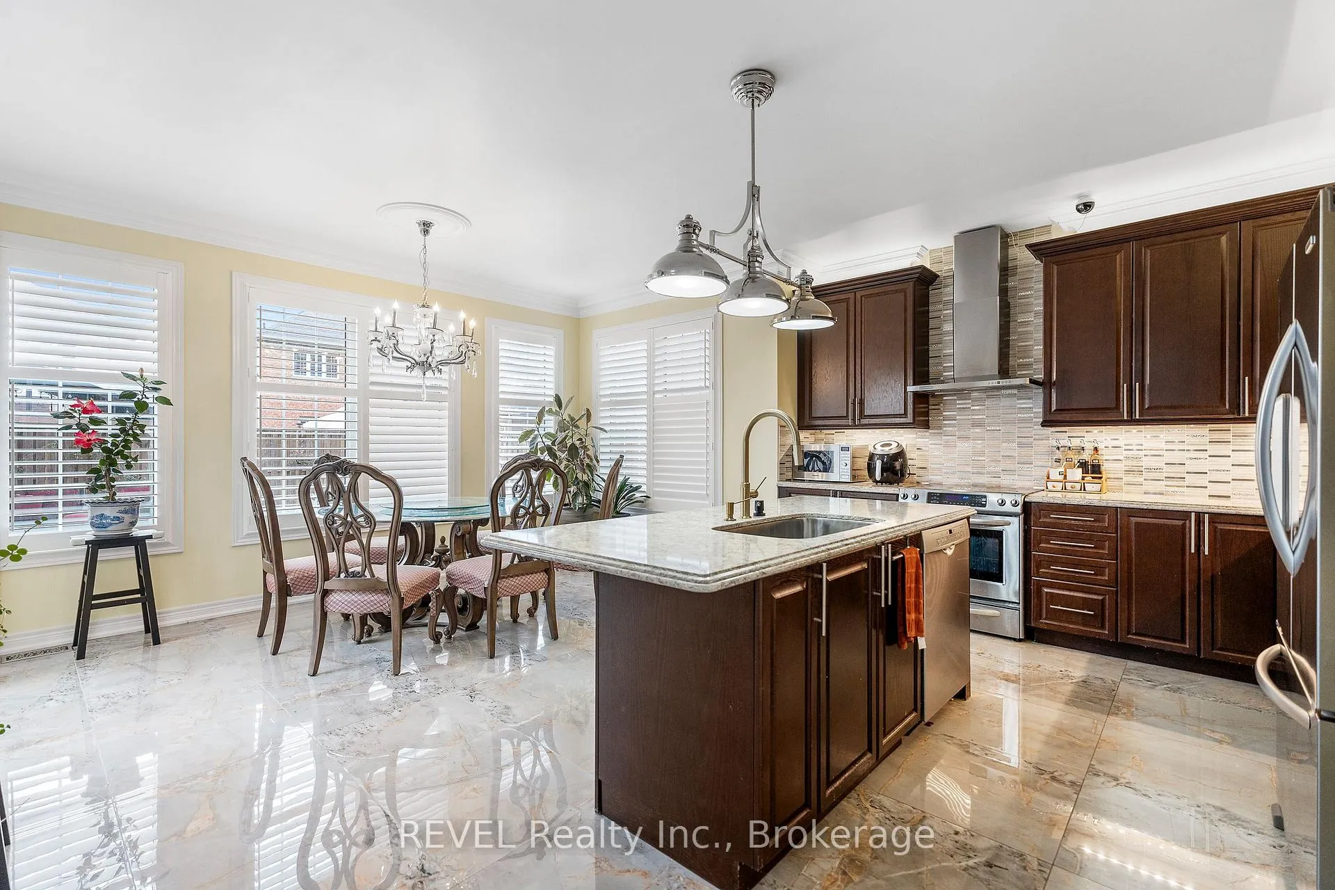 Photo 11 of 8892 Kudlac Street, Niagara Falls, Forestview — HOMEH
