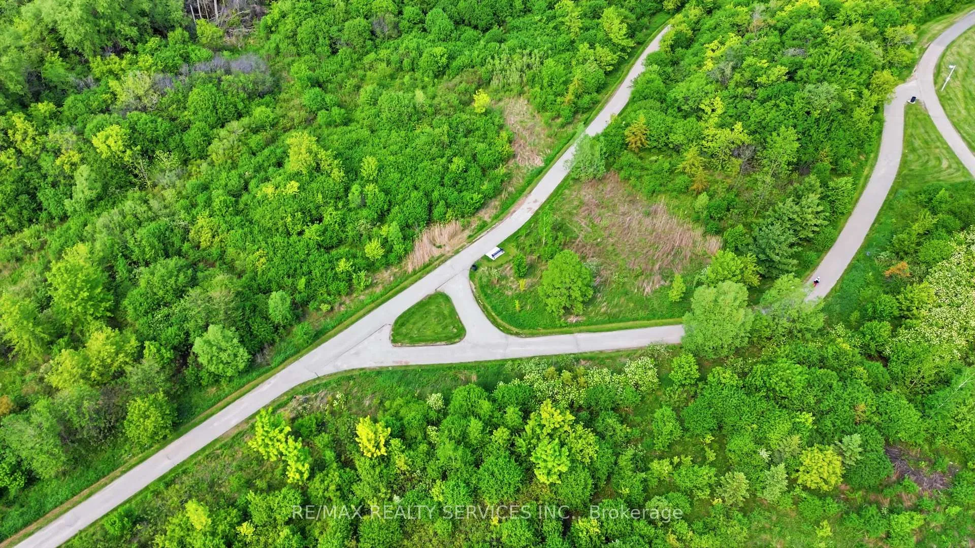Photo 4 of 20 Switchback Trail, Brampton, Sandringham-Wellington — HOMEH