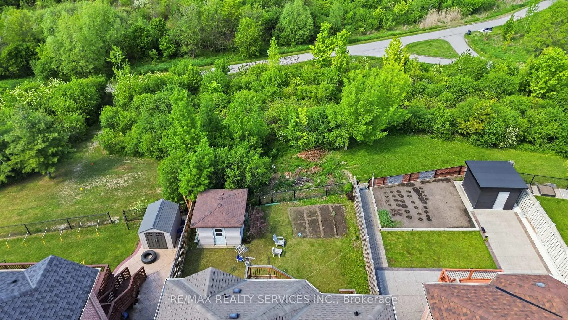 Photo 5 of 20 Switchback Trail, Brampton, Sandringham-Wellington — HOMEH