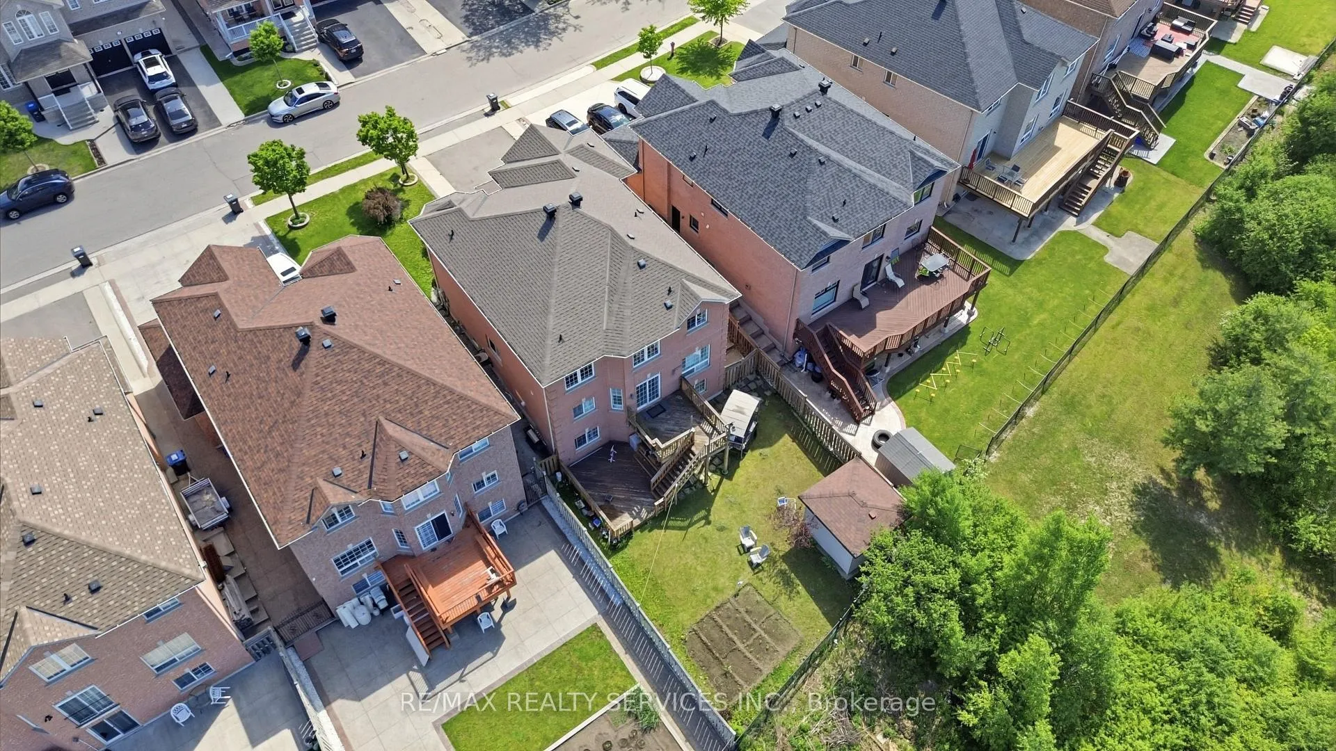 Photo 7 of 20 Switchback Trail, Brampton, Sandringham-Wellington — HOMEH