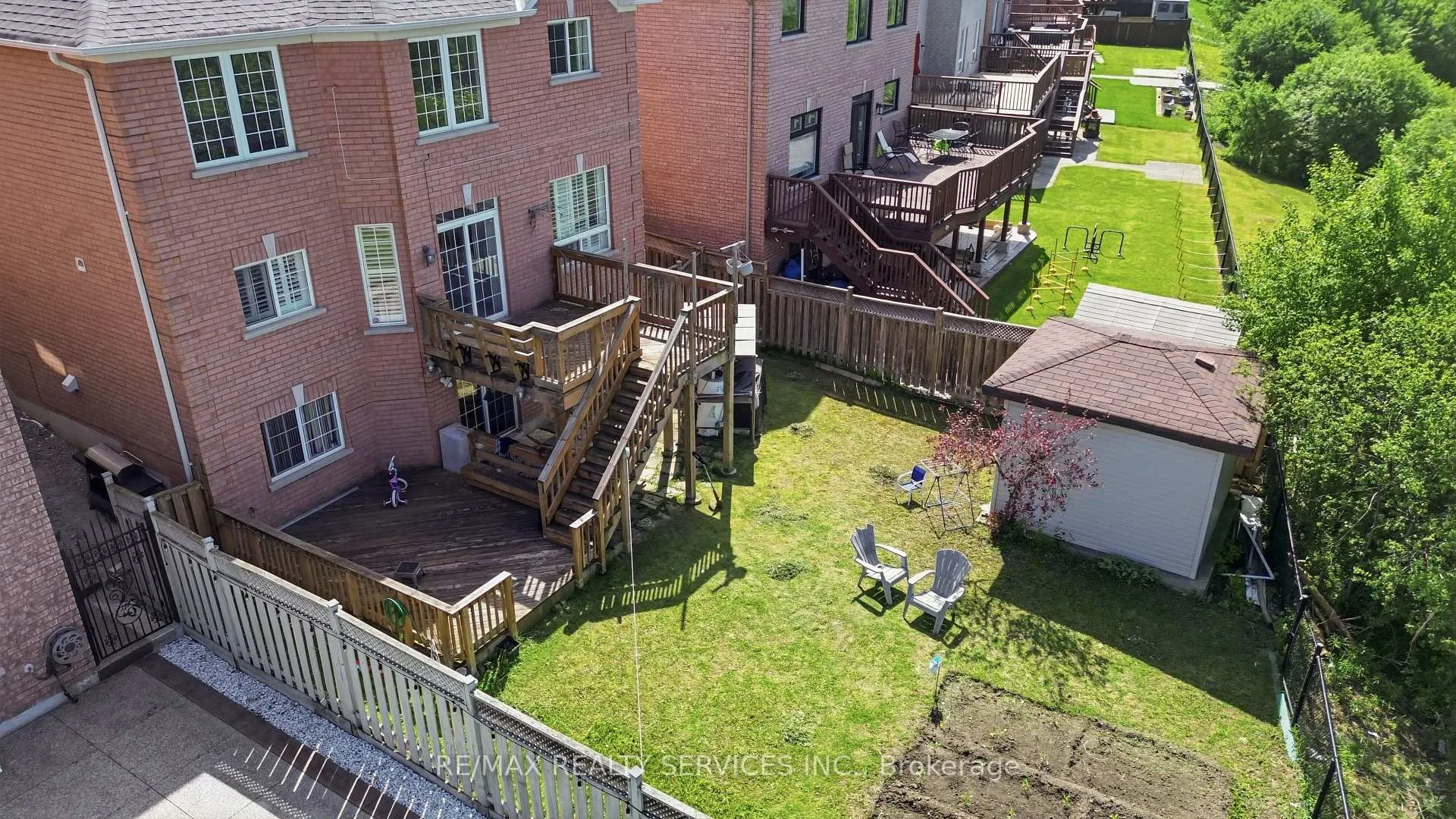 Photo 44 of 20 Switchback Trail, Brampton, Sandringham-Wellington — HOMEH
