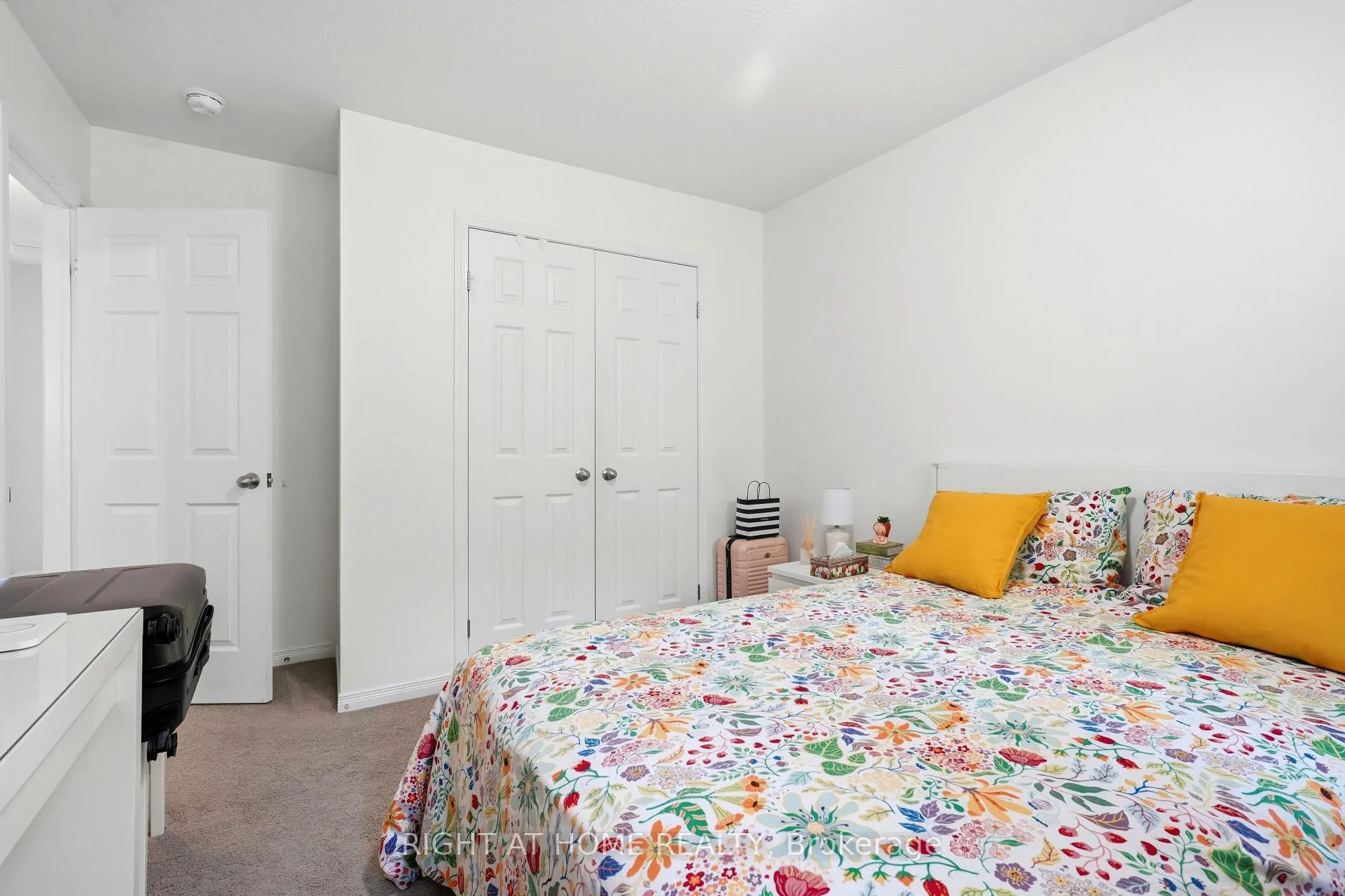 Photo 17 of 153 Maitland Street, Kitchener, Huron Park — HOMEH