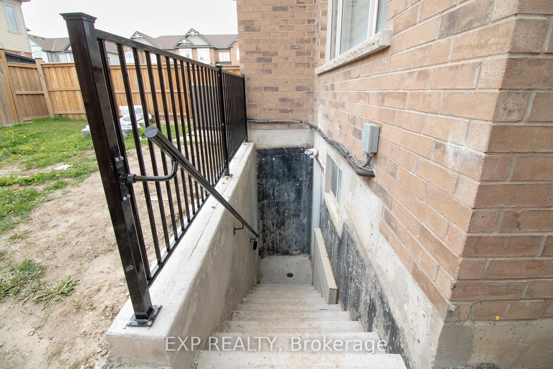 Photo 8 of 55 William Dunlop Street, Kitchener, Huron Park — HOMEH