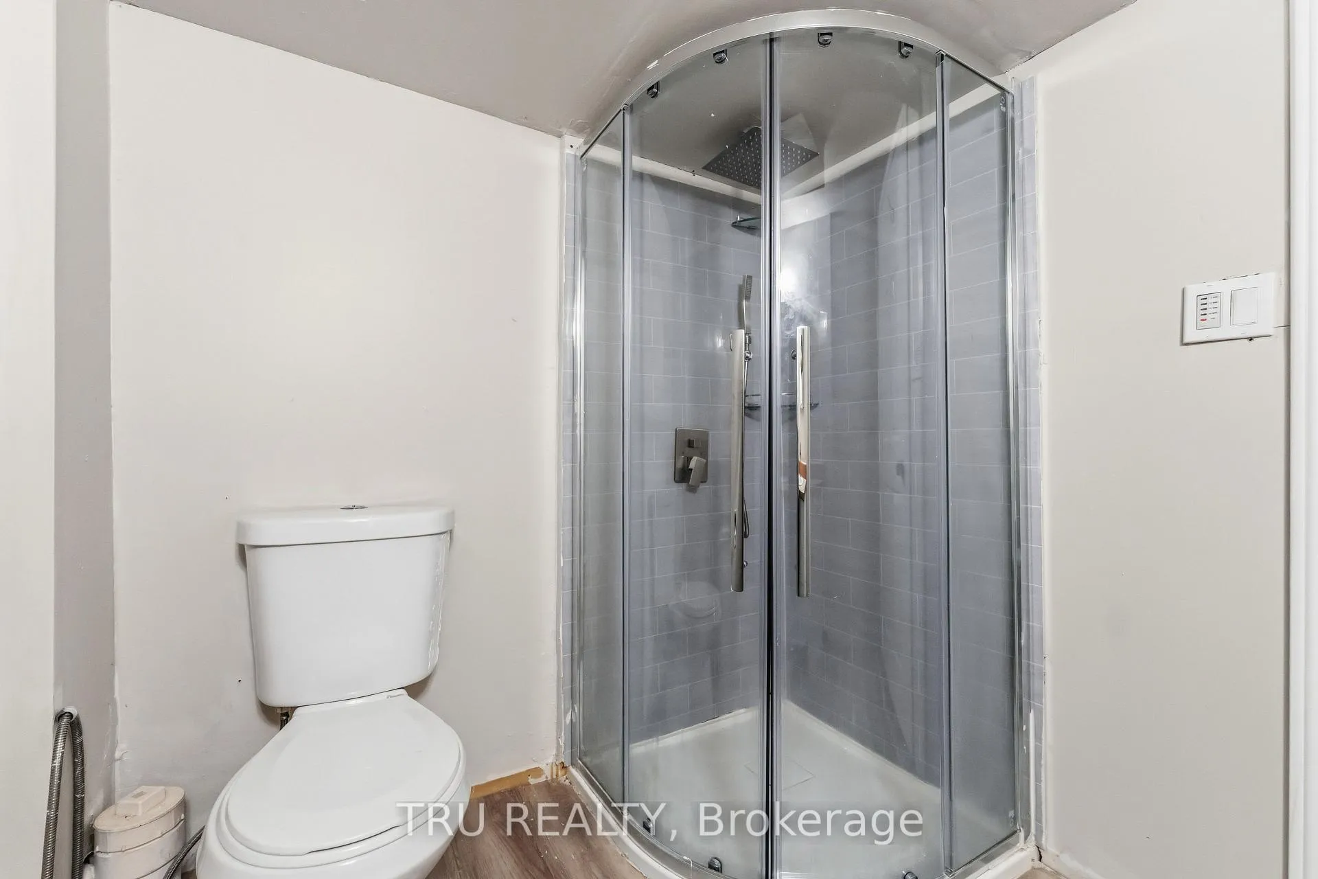 Photo 25 of 950 Meadowlands Drive, Ottawa, Carleton Heights — HOMEH