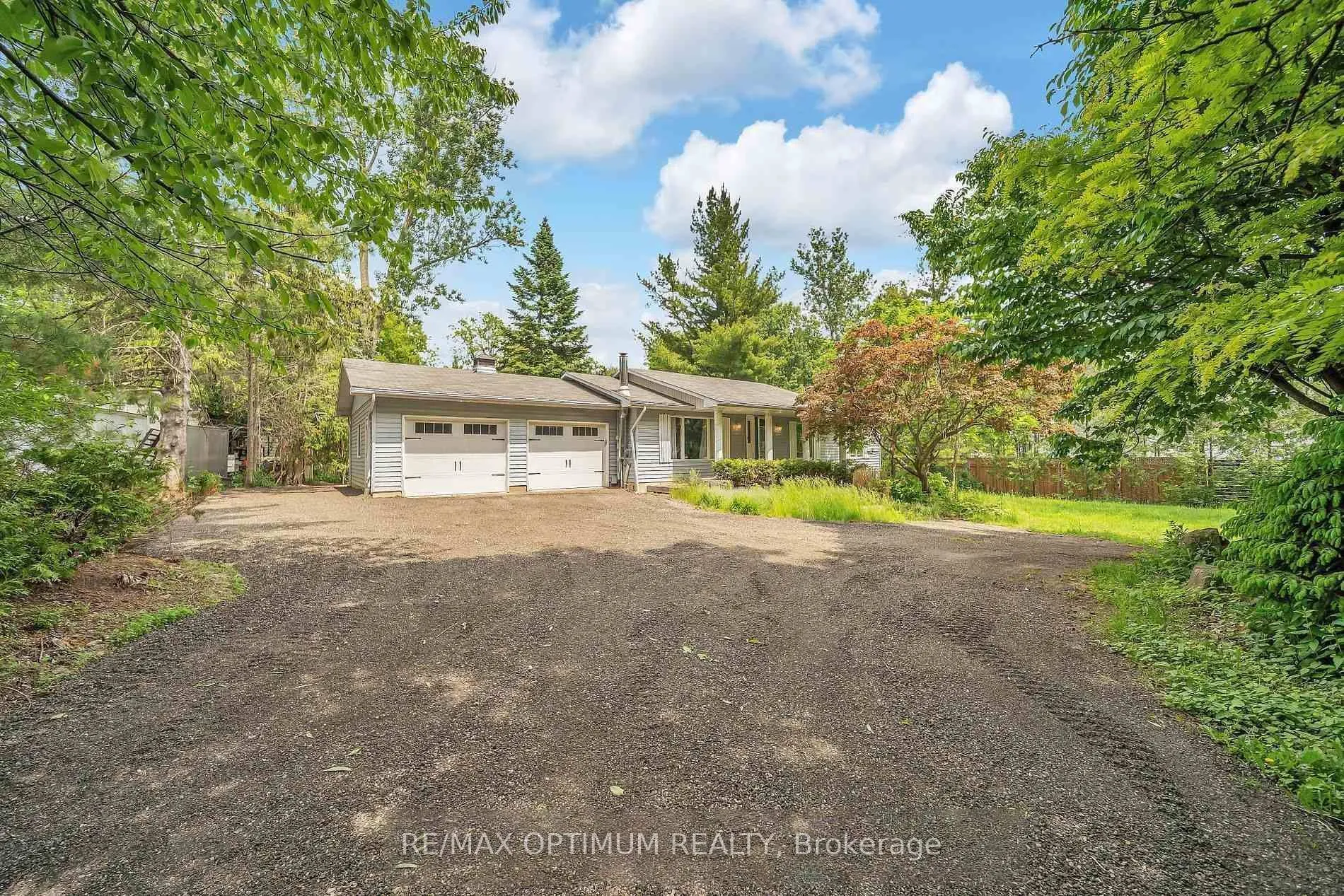 Photo 4 of 8295 Creditview Road, Brampton, Credit Valley — HOMEH