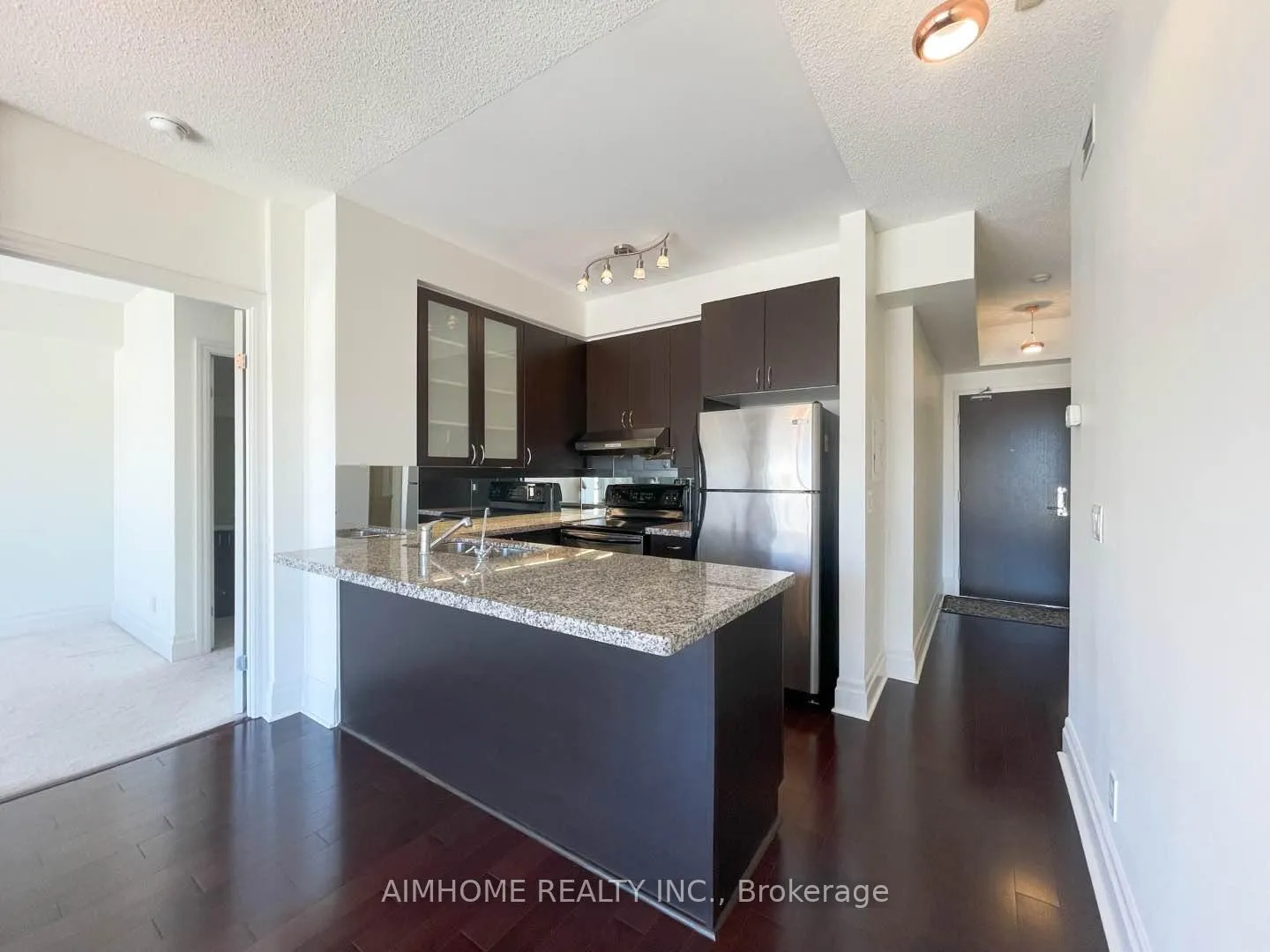 Photo 4 of Unit 602, 39 Upper Duke Crescent, Markham, Unionville — HOMEH