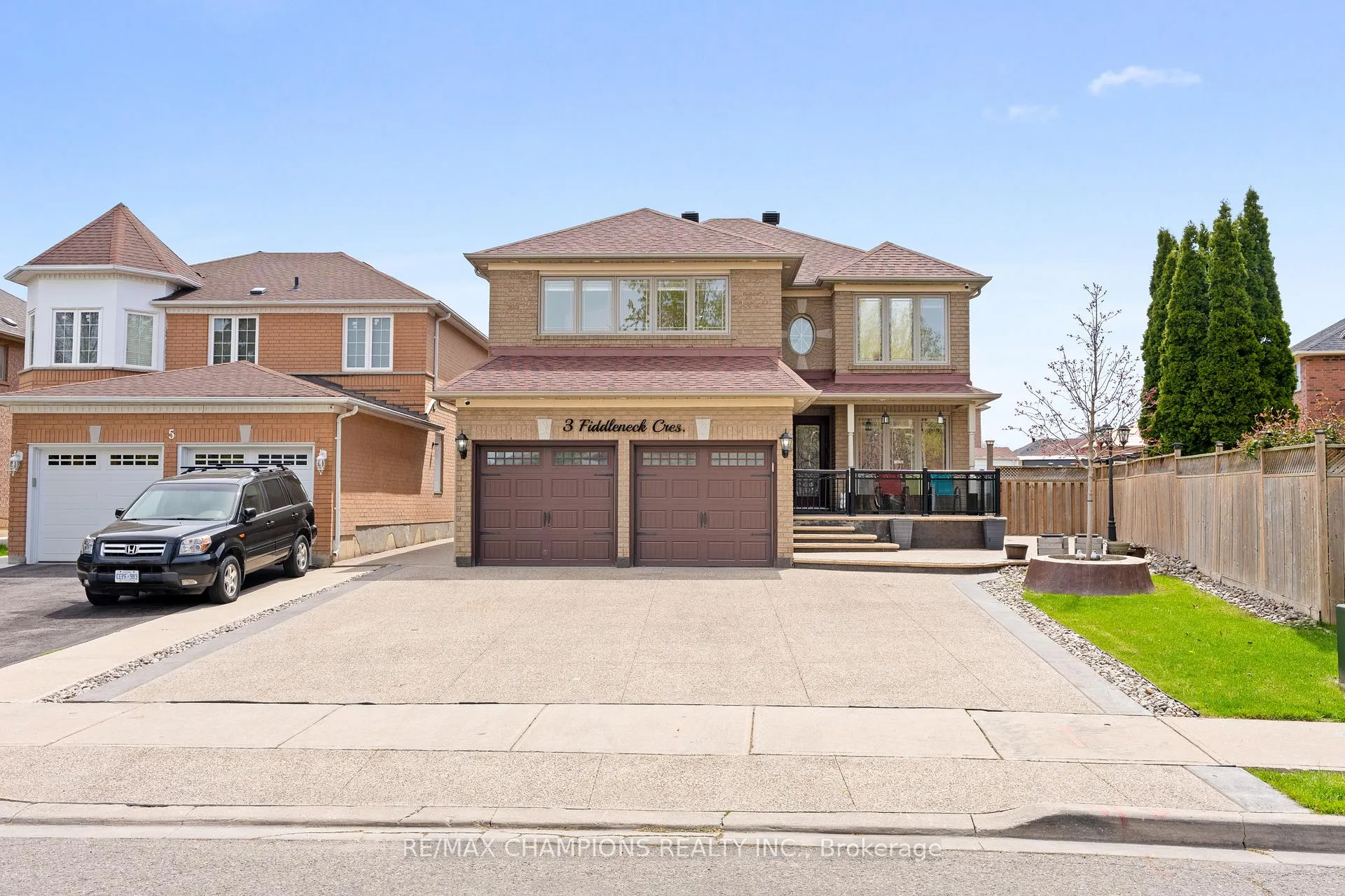 Photo 2 of 3 Fiddleneck Crescent, Brampton, Sandringham-Wellington — HOMEH