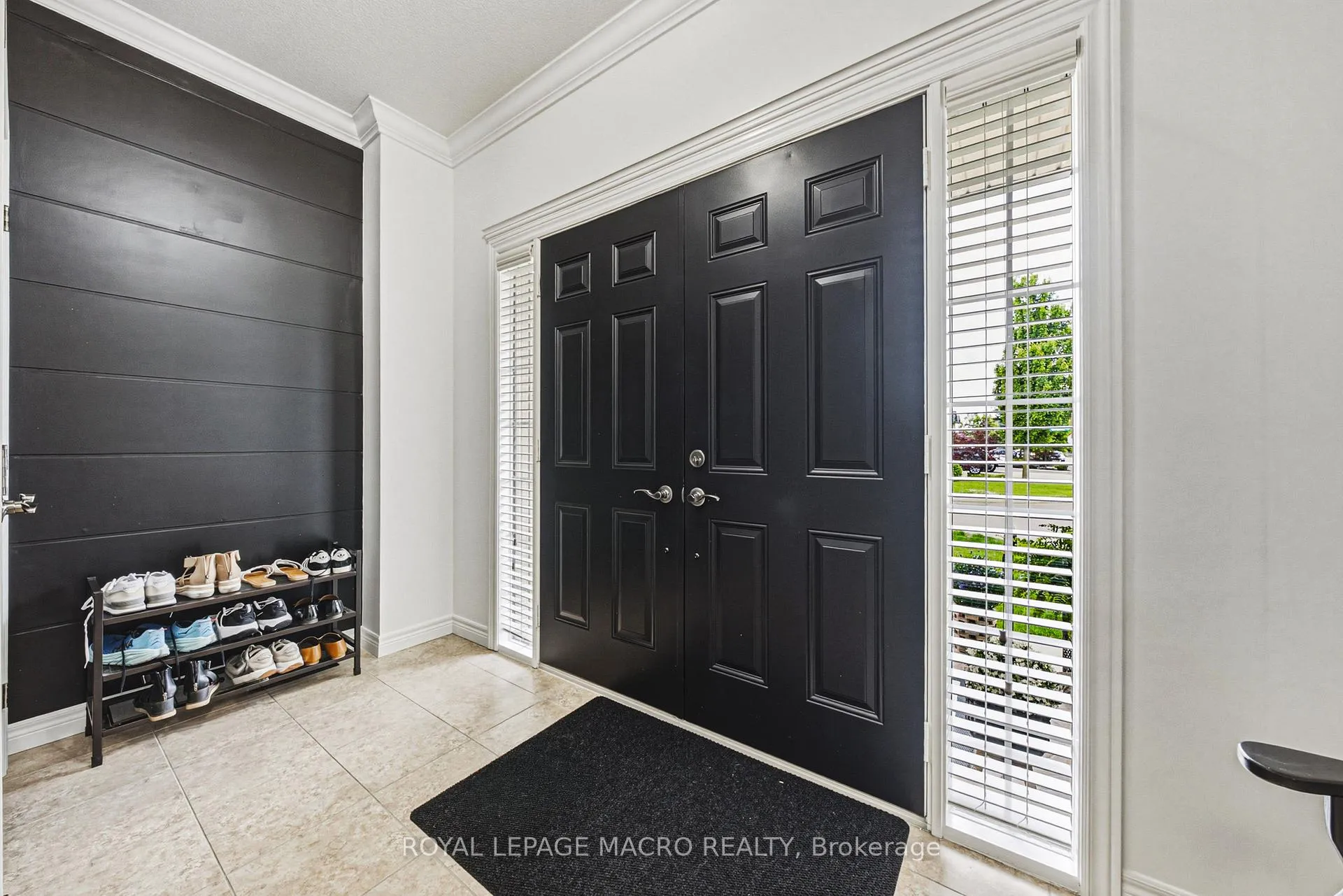 Photo 5 of 20 Degrow Crescent, Hamilton, Rural Glanbrook — HOMEH