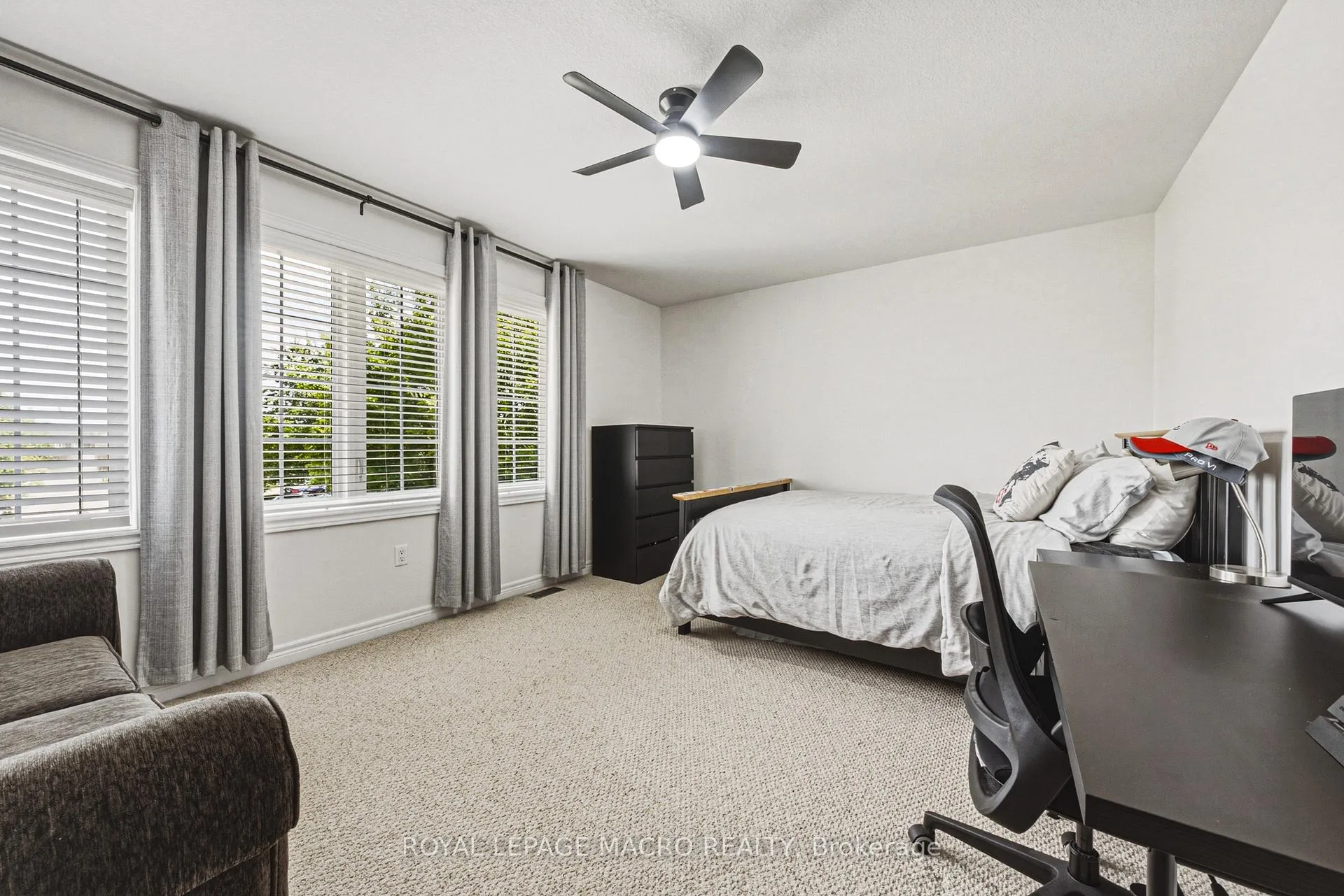 Photo 19 of 20 Degrow Crescent, Hamilton, Rural Glanbrook — HOMEH