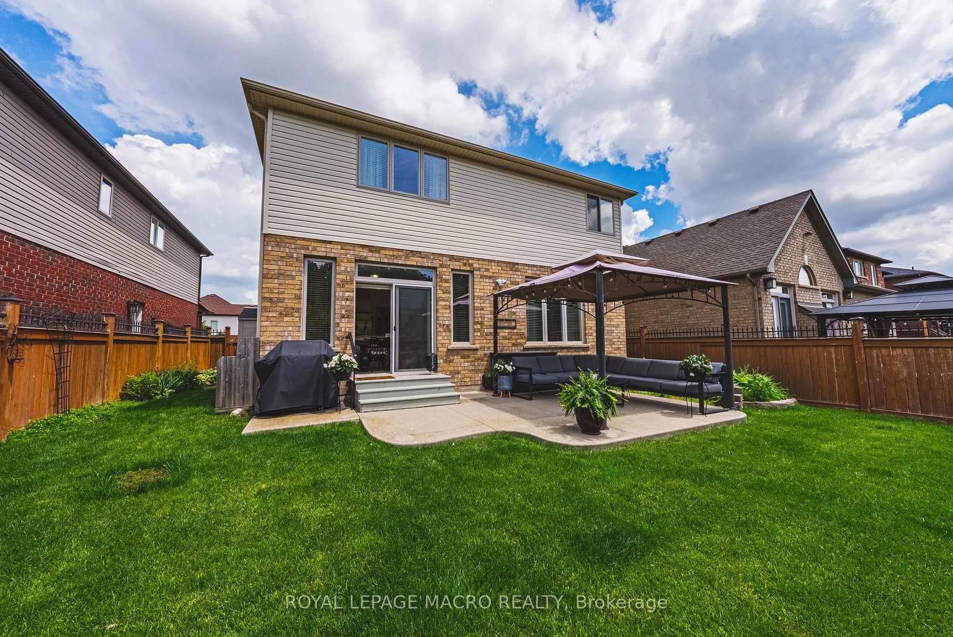 Photo 36 of 20 Degrow Crescent, Hamilton, Rural Glanbrook — HOMEH