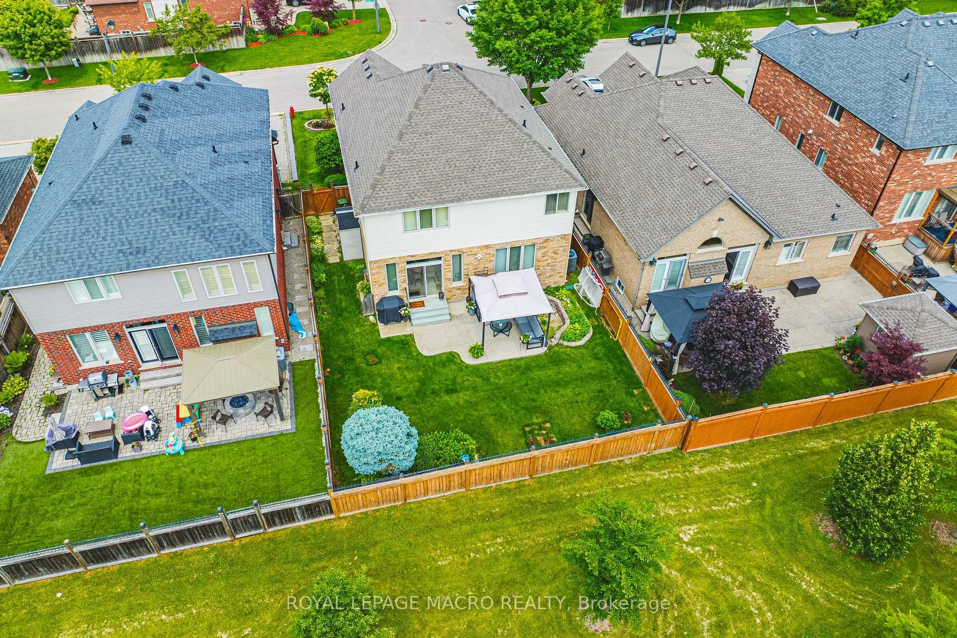 Photo 41 of 20 Degrow Crescent, Hamilton, Rural Glanbrook — HOMEH
