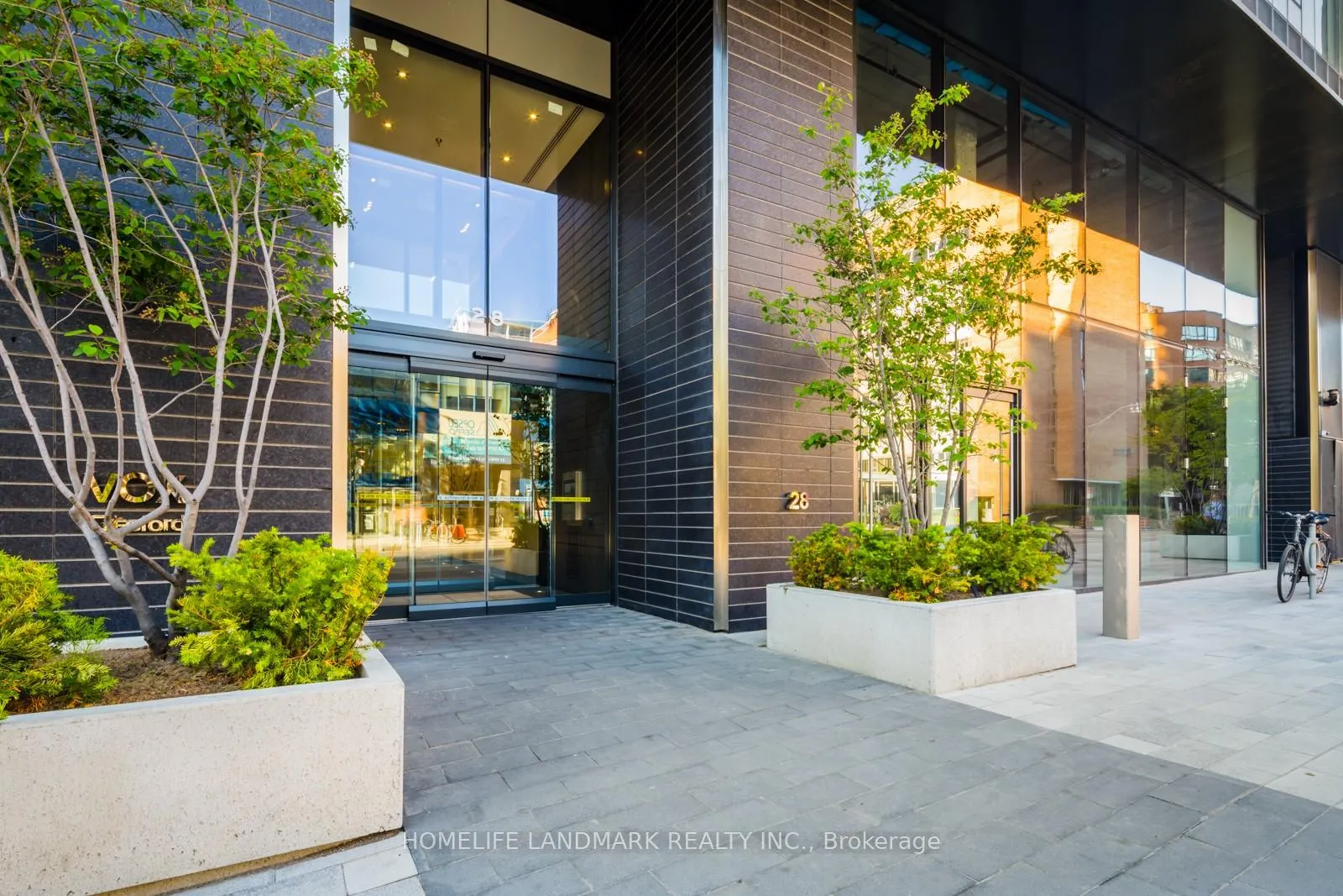 Photo 2 of Unit 910, 28 Wellesley Street E, Toronto, Church-Yonge Corridor — HOMEH
