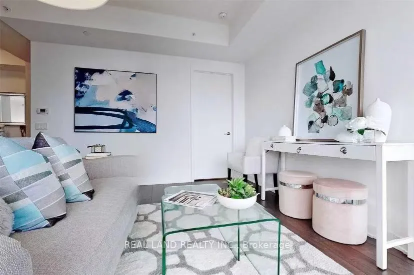 Photo 4 of Unit 2811, 125 Blue Jays Way, Toronto, Waterfront Communities — HOMEH