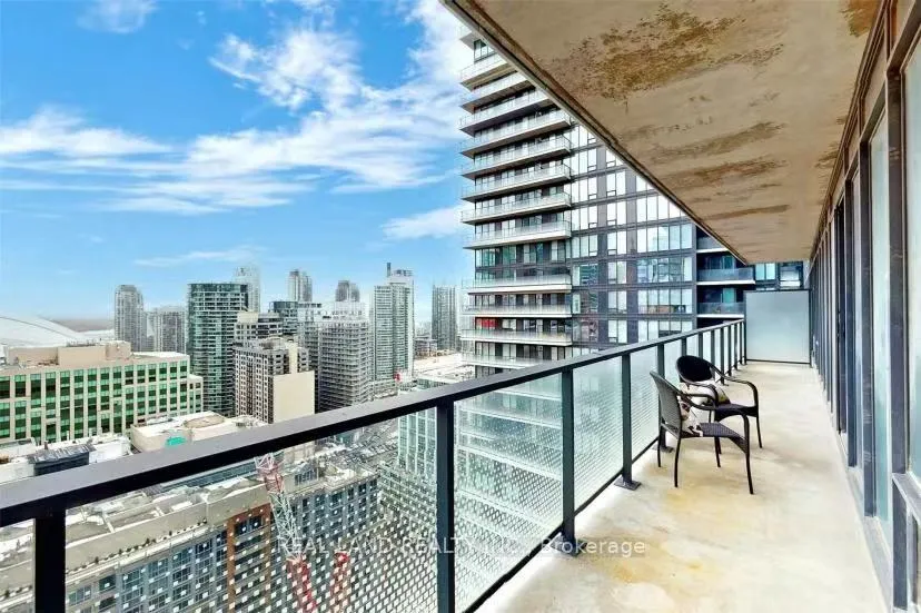 Photo 10 of Unit 2811, 125 Blue Jays Way, Toronto, Waterfront Communities — HOMEH