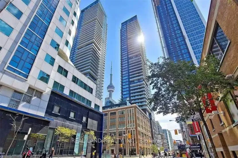 Photo 11 of Unit 2811, 125 Blue Jays Way, Toronto, Waterfront Communities — HOMEH