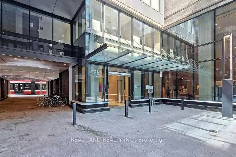 Photo 12 of Unit 2811, 125 Blue Jays Way, Toronto, Waterfront Communities — HOMEH