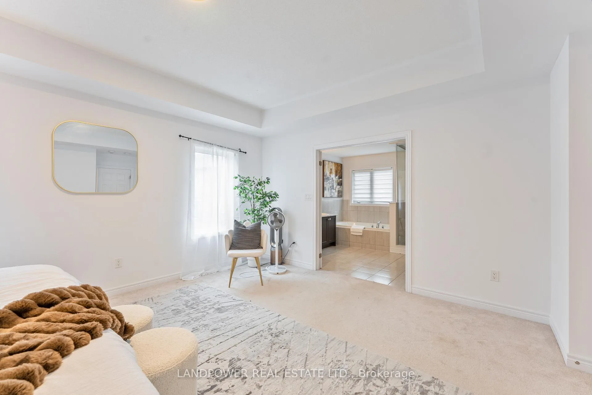 Photo 23 of 1102 Sepia Square, Pickering, Rural Pickering — HOMEH