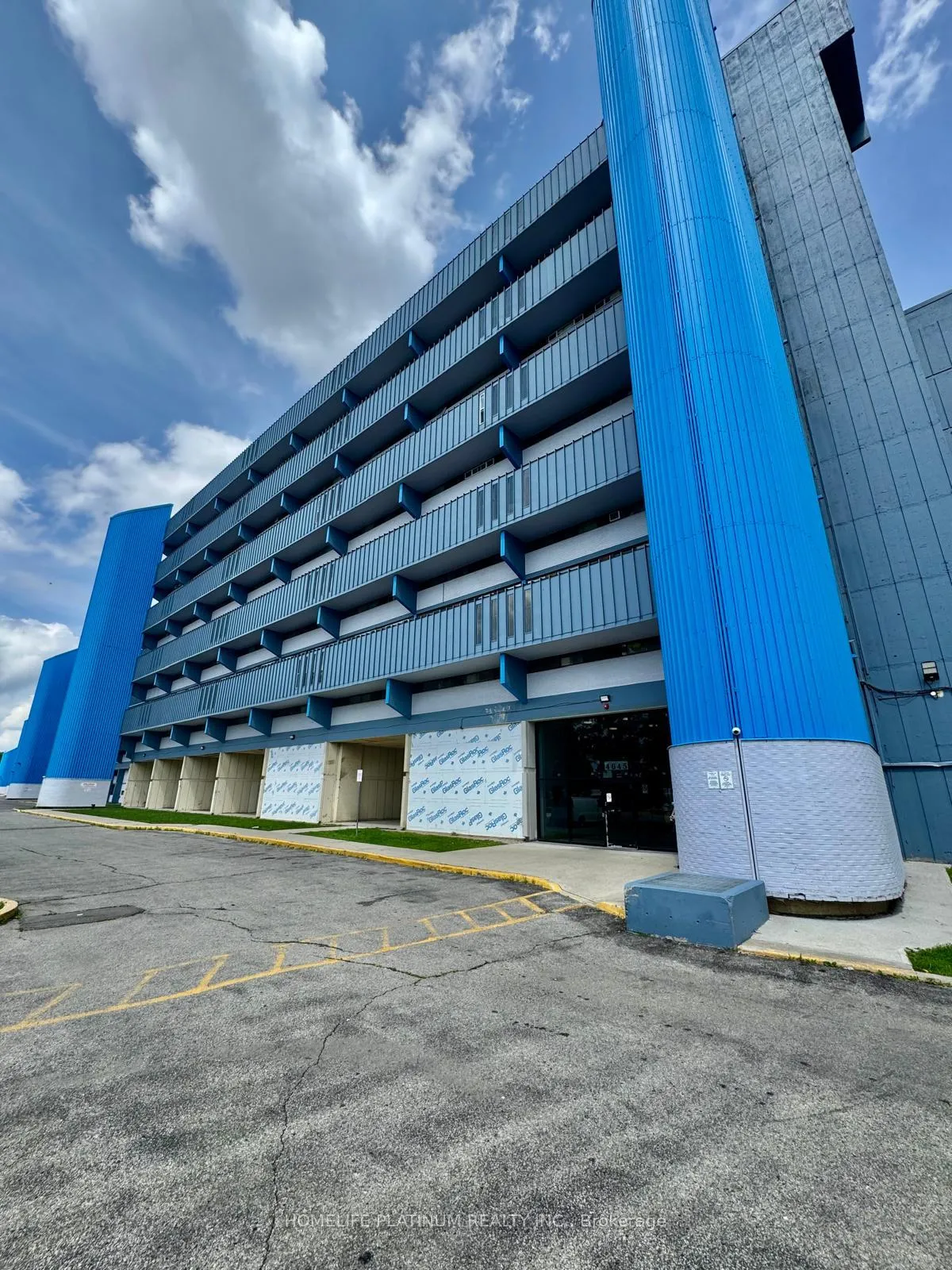 Photo 2 of 4645 Jane Street, North York, Black Creek — HOMEH