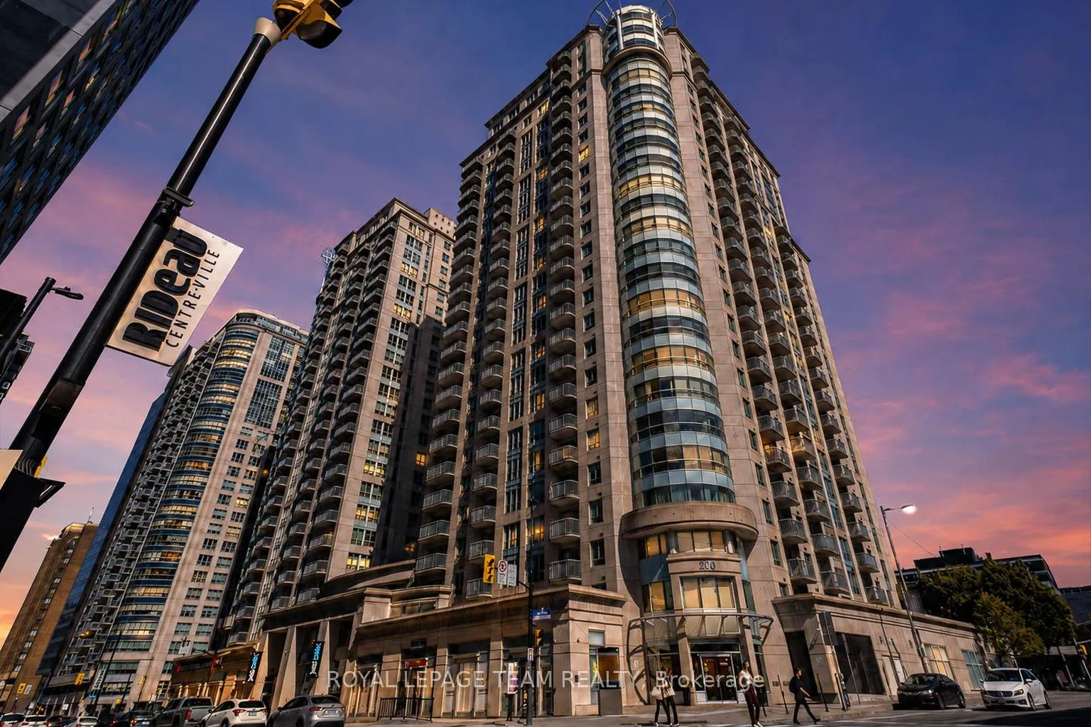 Front of Unit 304, 200 Rideau Street