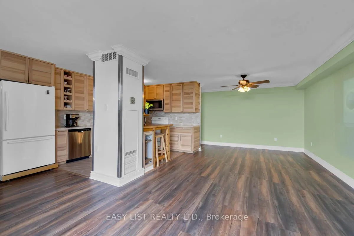 Photo 8 of Unit 810, 20 Harding Boulevard W, Richmond Hill, North Richvale — HOMEH