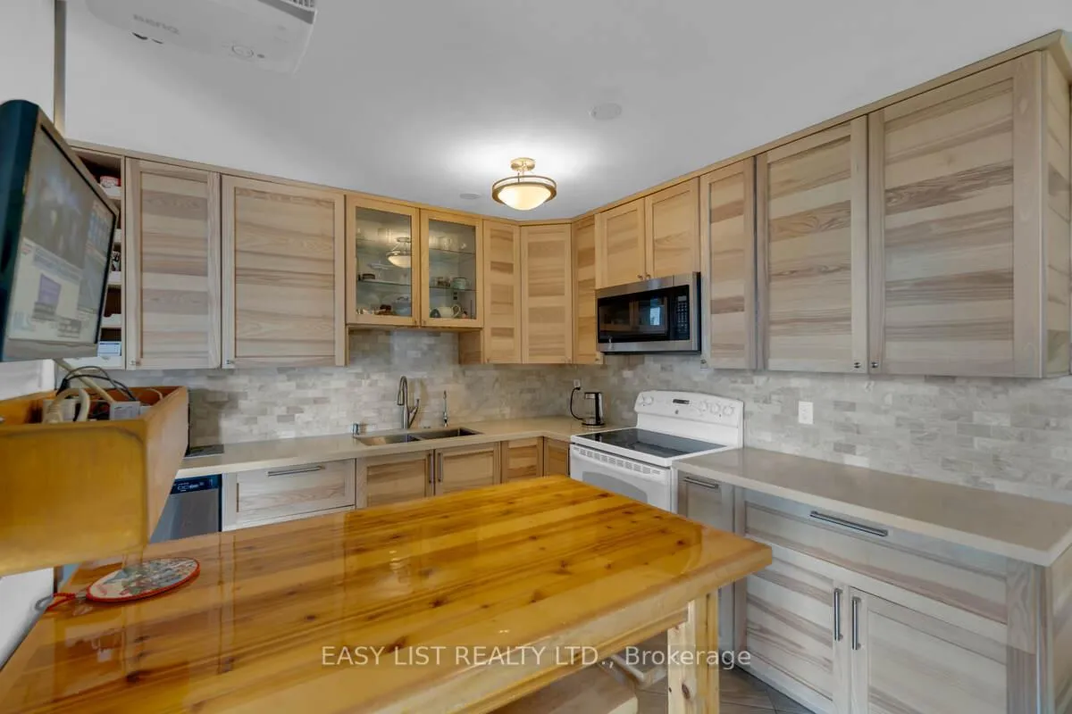 Photo 11 of Unit 810, 20 Harding Boulevard W, Richmond Hill, North Richvale — HOMEH