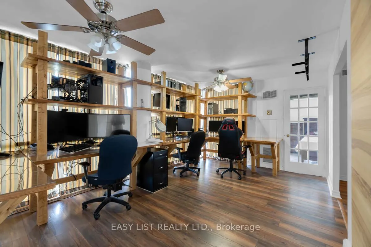 Photo 13 of Unit 810, 20 Harding Boulevard W, Richmond Hill, North Richvale — HOMEH