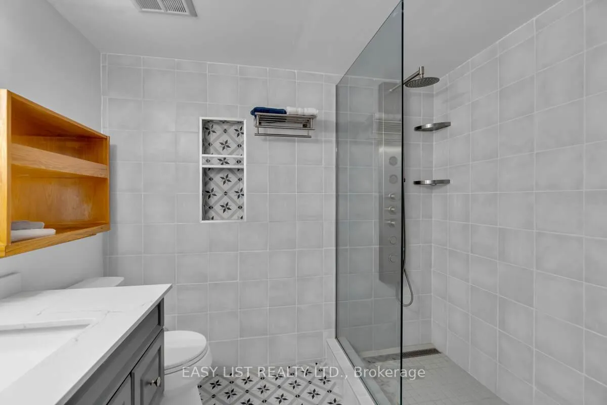 Photo 19 of Unit 810, 20 Harding Boulevard W, Richmond Hill, North Richvale — HOMEH