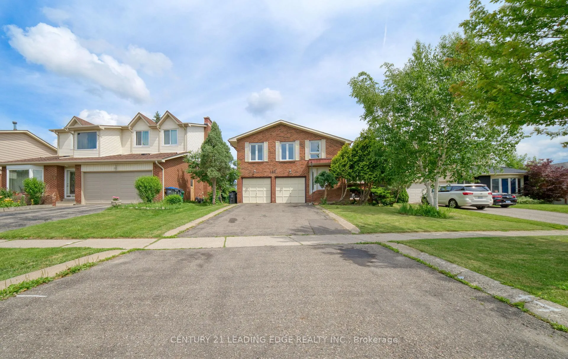 Photo 2 of 127 Elgin Drive, Brampton, Brampton South — HOMEH