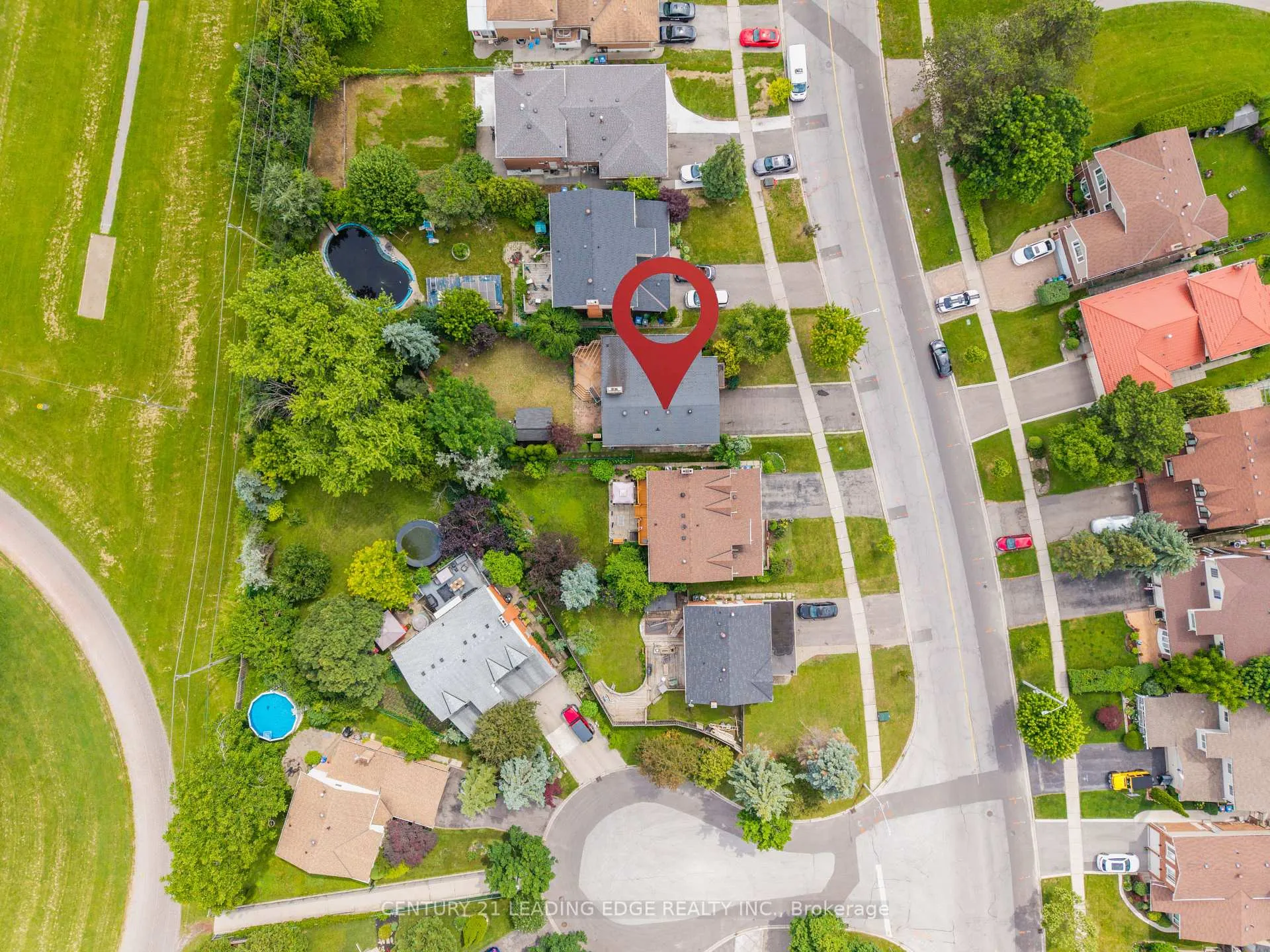 Photo 4 of 127 Elgin Drive, Brampton, Brampton South — HOMEH