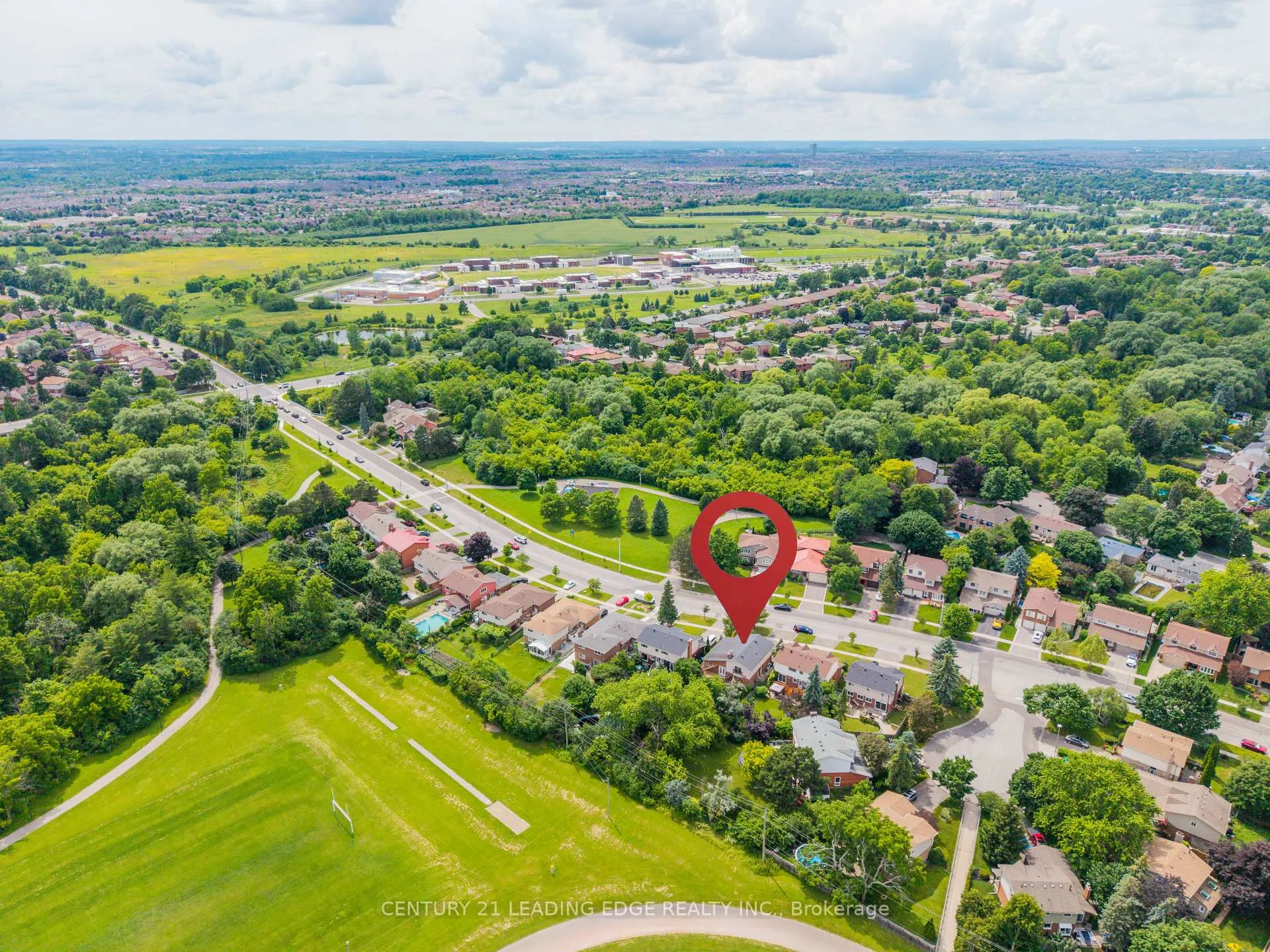 Photo 7 of 127 Elgin Drive, Brampton, Brampton South — HOMEH