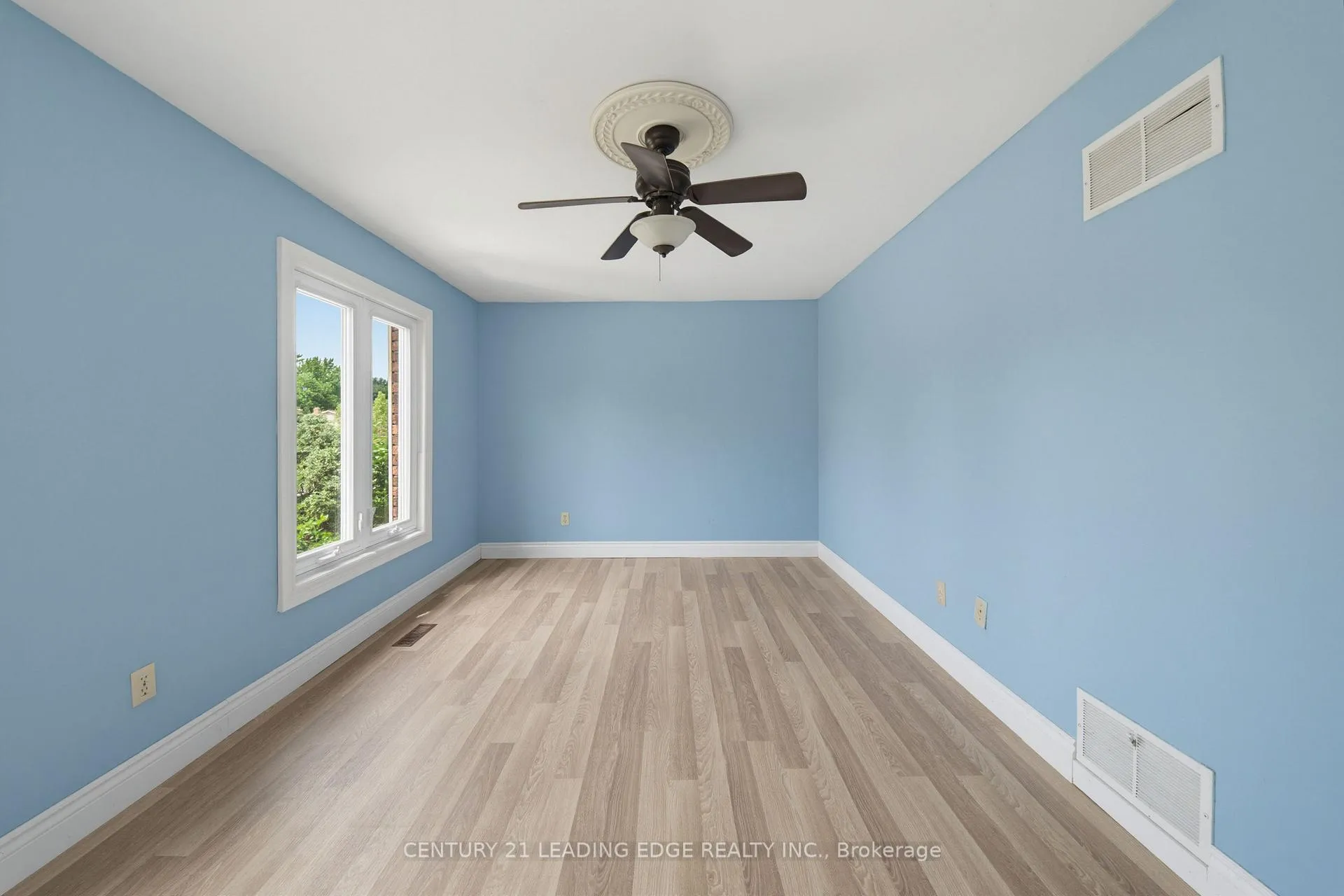 Photo 25 of 127 Elgin Drive, Brampton, Brampton South — HOMEH
