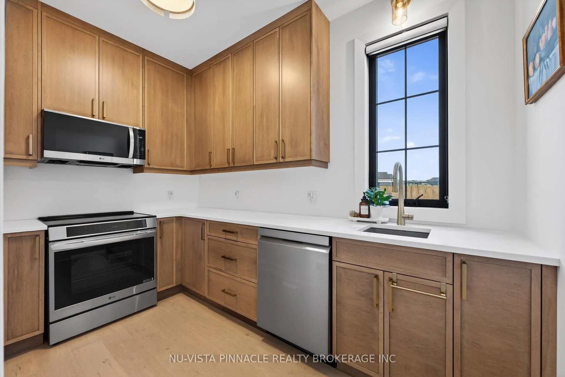 Photo 19 of 4119 Fallingbrook Road, London, South V — HOMEH