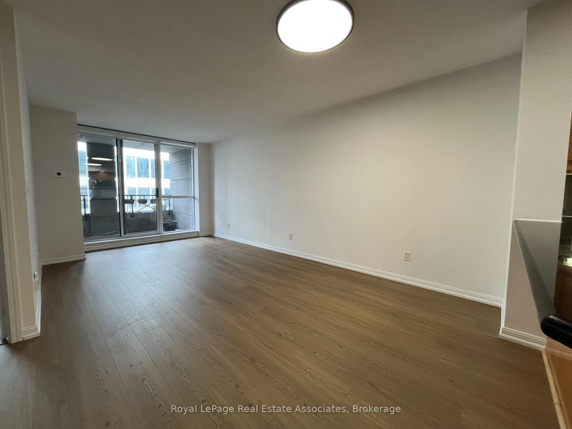 Photo 1 of Unit 1512, 140 Simcoe Street, Toronto, Waterfront Communities — HOMEH