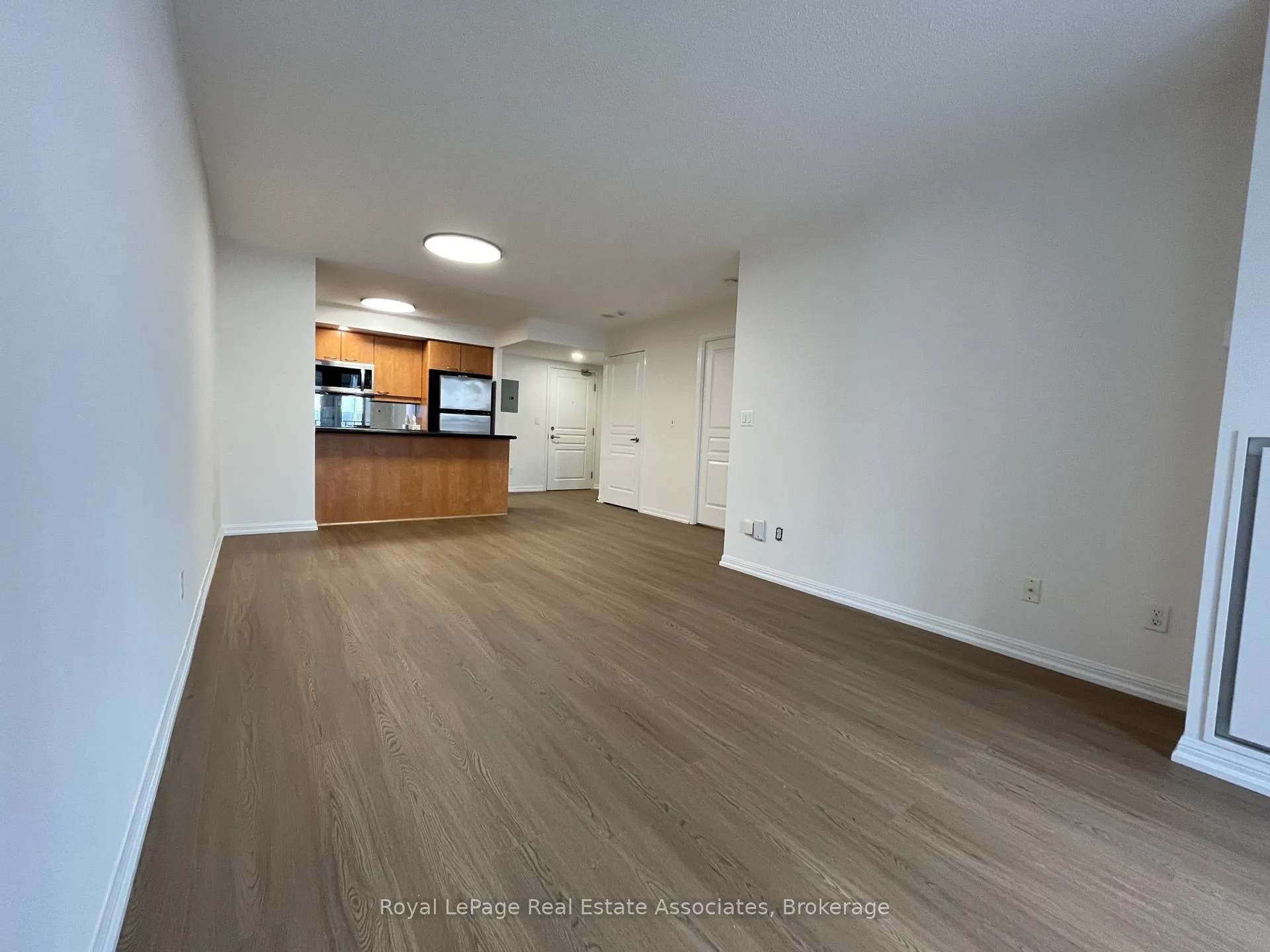Photo 6 of Unit 1512, 140 Simcoe Street, Toronto, Waterfront Communities — HOMEH
