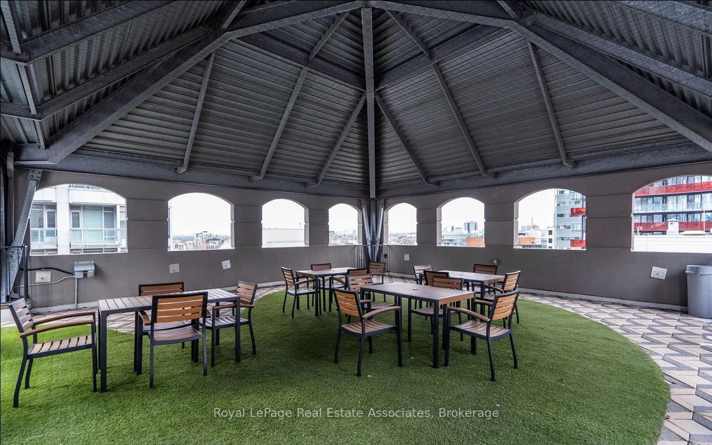 Photo 11 of Unit 1512, 140 Simcoe Street, Toronto, Waterfront Communities — HOMEH