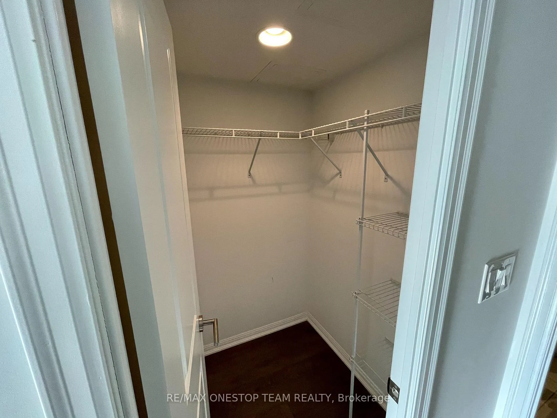 Photo 8 of Unit 808, 400 Adelaide Street E, Toronto, Moss Park — HOMEH