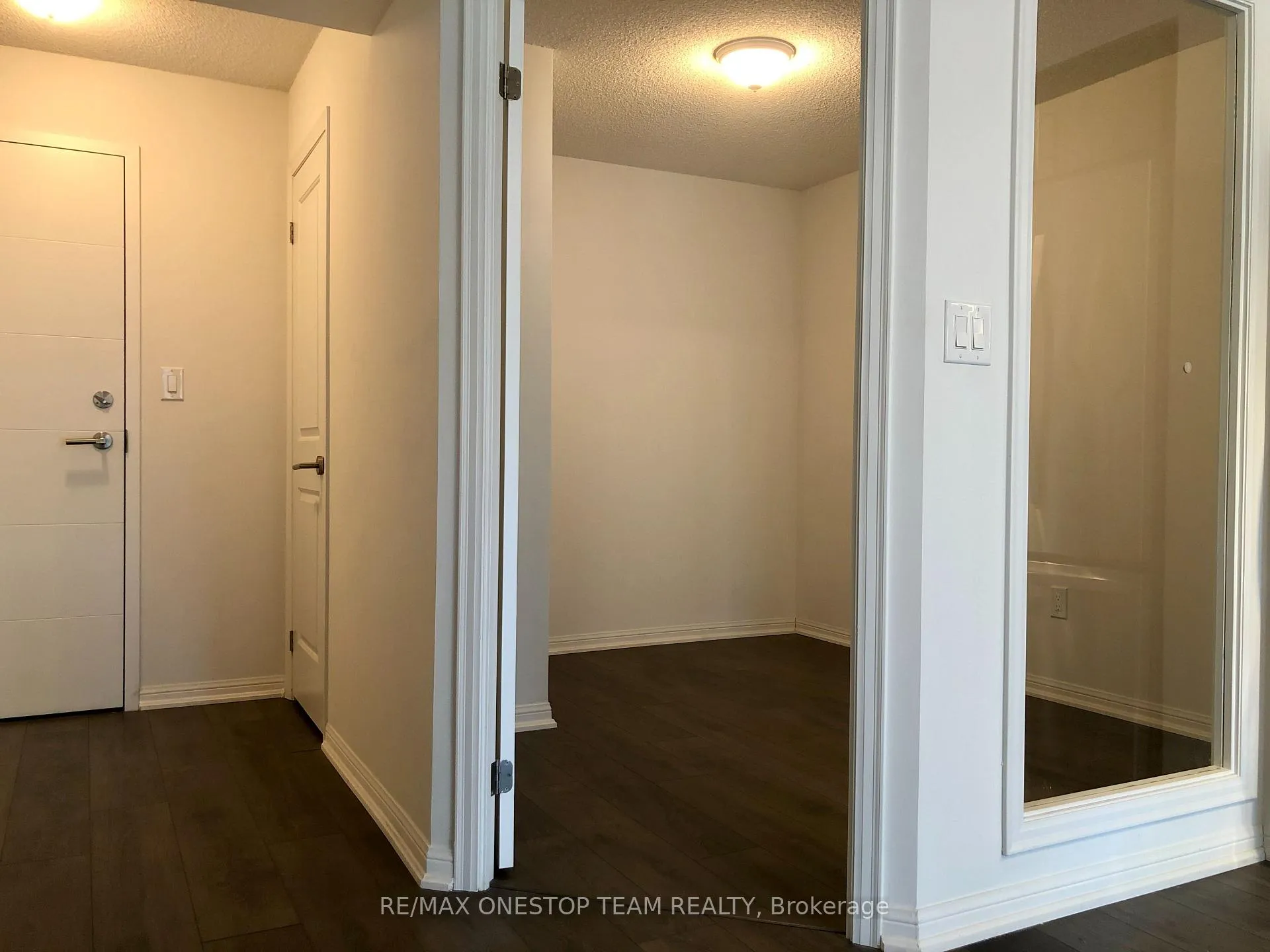 Photo 9 of Unit 808, 400 Adelaide Street E, Toronto, Moss Park — HOMEH