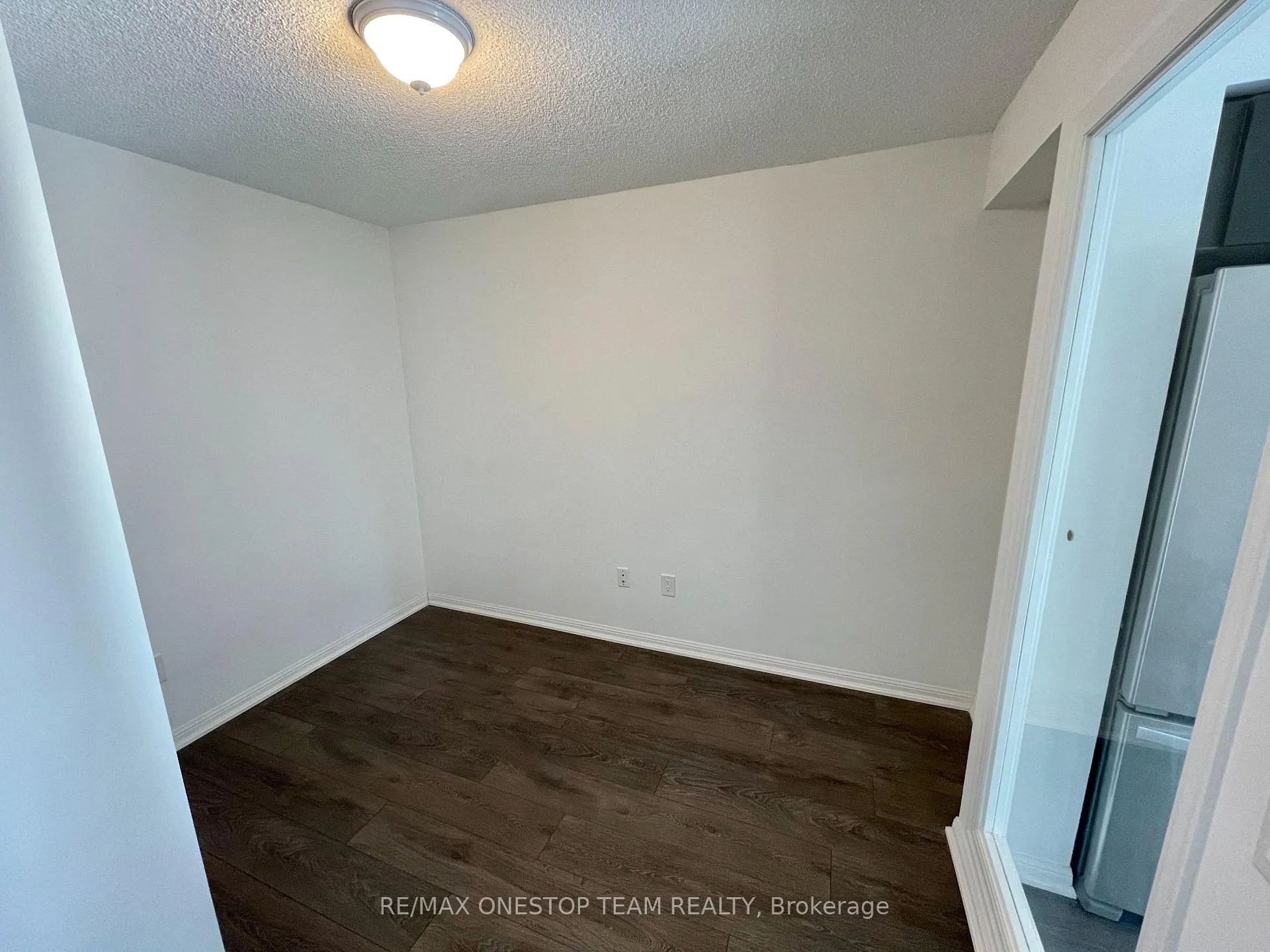 Photo 10 of Unit 808, 400 Adelaide Street E, Toronto, Moss Park — HOMEH