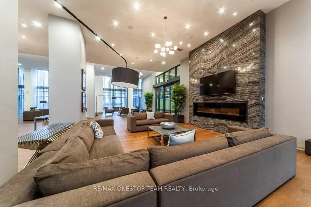 Photo 18 of Unit 808, 400 Adelaide Street E, Toronto, Moss Park — HOMEH